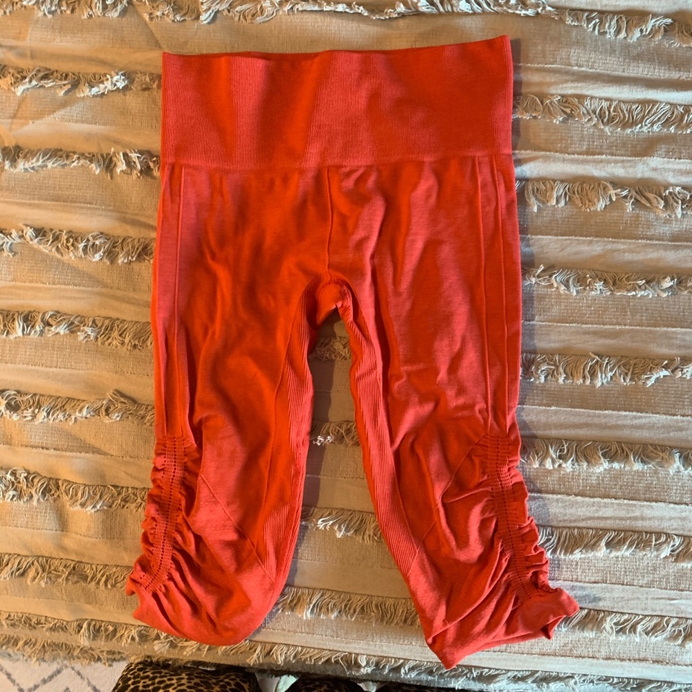 LuluLemon cropped leggings